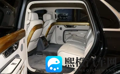 真国产豪华,这车也有钱未必能买到,气场比“劳斯”还强-1