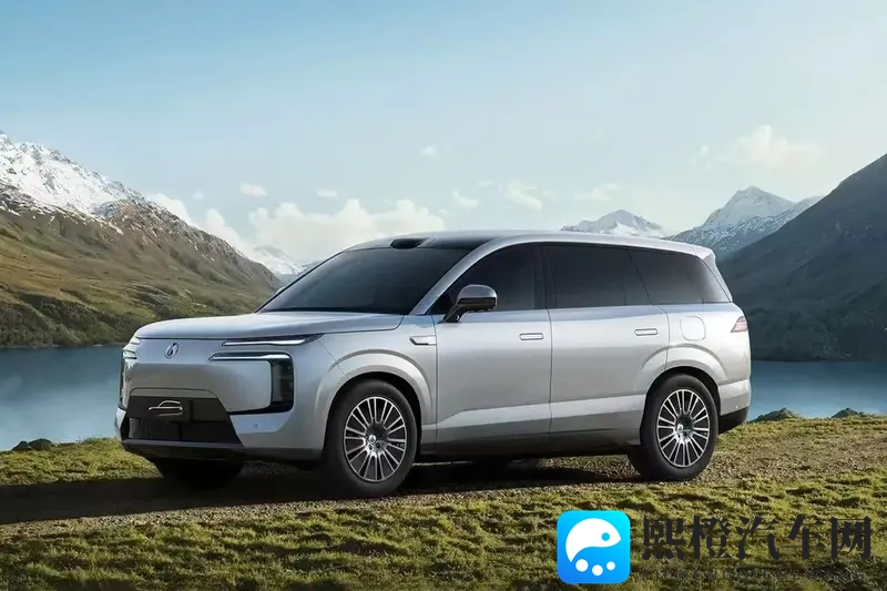 和军人男友第一次啪啪:汽车试驾体验:军人男友的驾驶魅力,揭秘安全驾驶的秘诀-1