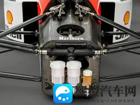 全球车迷疯抢！让车神塞纳拼尽命的迈凯伦，身价暴涨到1500万美金-1