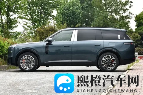 6人7箱够装?深蓝 S09 鸿蒙座舱 harmony space5 空间对比领克 900 体验-3