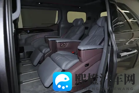 极氪009又放大招!买它当家用车,能省十几万,还能省心-1