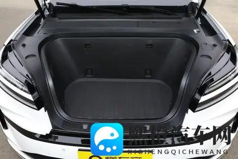 补能不再是问题,租电换电新模式,乐道L90更懂需求-3