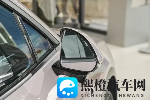 限时抢鲜价929万起，第五代瑞虎8上市，提供双前脸可选-1