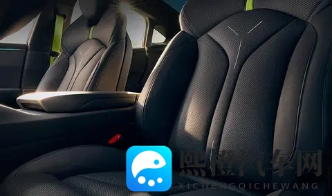 帅气不输小米SU7,小鹏P7新车登场,全系标配前Brembo四活塞卡钳-3