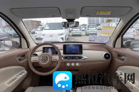 国产综合av：AV技术革新：汽车操控稳定升级，油耗降低的秘密！-2