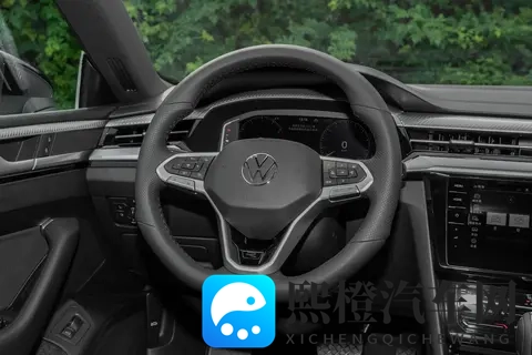 大众CC普通版:炫目与夺目版本,哪款更适合你?-3