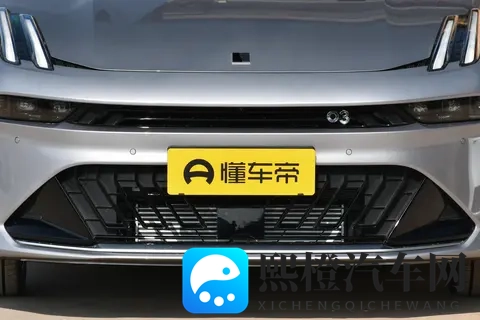 1038 万起,这款新车配置拉满,年轻人买车可以看-2