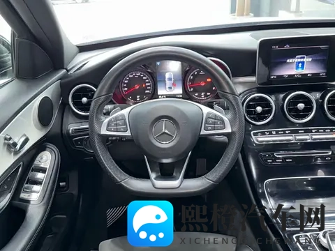 12万多拿下白色奔驰C级,体验优雅运动风?-1