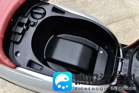 比150踏板还要便宜的250平踏板，该有的豪华配置却一样不少-2