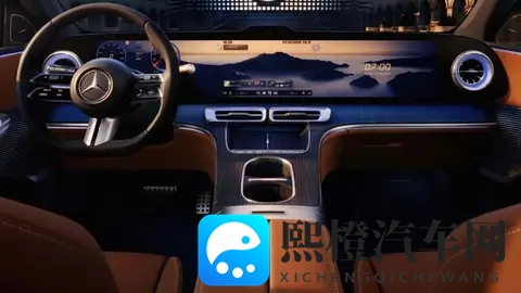 奔驰“开炮”、宝马“沉浸屏”、奥迪“新旧混搭”,谁更领先?-2