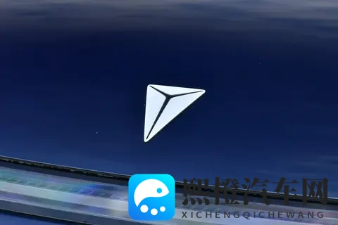 华为辅助驾驶+零重力座椅，大6座SUV这台深蓝S09如何？-2