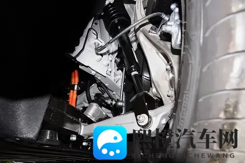 20万级就能上车！这款中型SUV配华为乾崑ADS 4，智能强-3