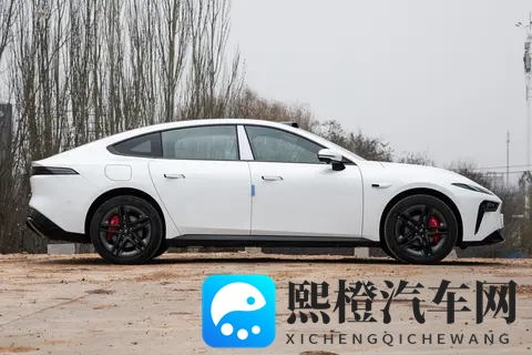 预售1499万元起,东风奕派eπ007+年轻人的轿跑梦触手可及-1