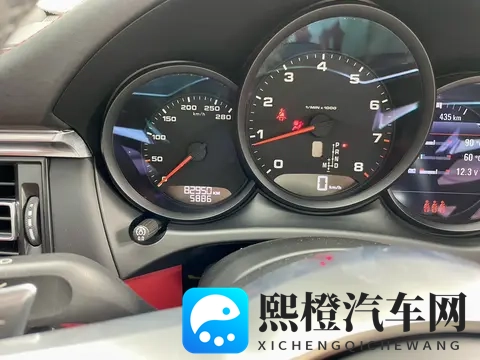 25万不到!圆你保时捷梦,20款白色Macan开回家-1