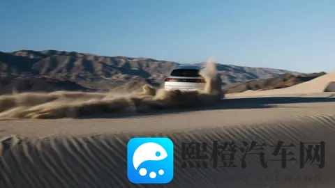 竟然出现在这里？首试奔驰纯电GLC，沙丘冲浪考验软件与性能表现-1