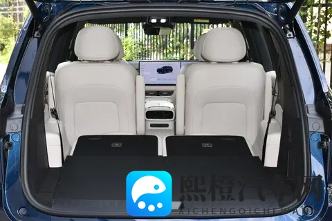 6 座 SUV 新标杆:深蓝 S09 2025 款后驱 Ultra + 超长续航版深度解析-2