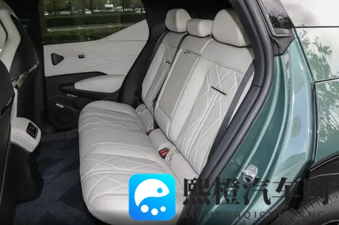 2026款极氪X还是那么个性，新增三款车型，针对配置进行优化-1