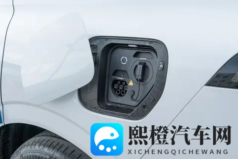 18万级豪华SUV!5米车长+真C级轴距,星途星纪元ET来了-3