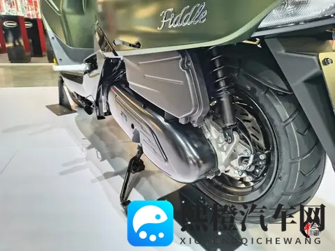 全LED灯组+双通道ABS,2026款三阳SYM Fiddle125复古踏板亮相米兰-1
