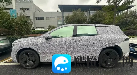 日产N8谍照曝光 定位中大型SUV 搭载大尺寸双联屏-2