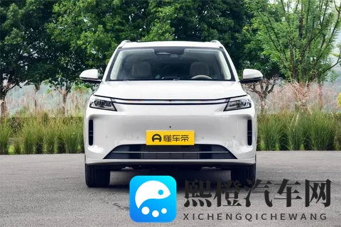 12万级插混SUV,没有花里胡哨,但很对味儿!蓝电E5 PLUS-2