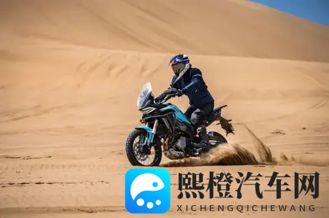 两万出头配齐三箱和双电控，这台国产ADV让春风450MT也紧张？-2