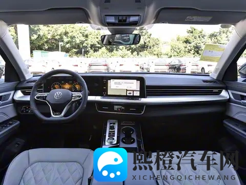 2026款大众揽巡售价2429万起,大尺寸车身依旧霸气,配20T四驱-3