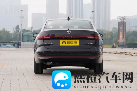 双前脸可选 上汽大众朗逸Pro实车亮相 配15T动力-3