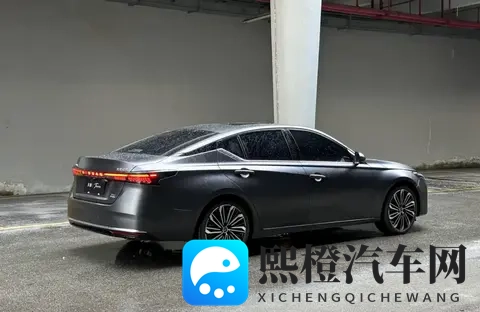 全新日产天籁实车曝光,20T+鸿蒙座舱,破局?-3