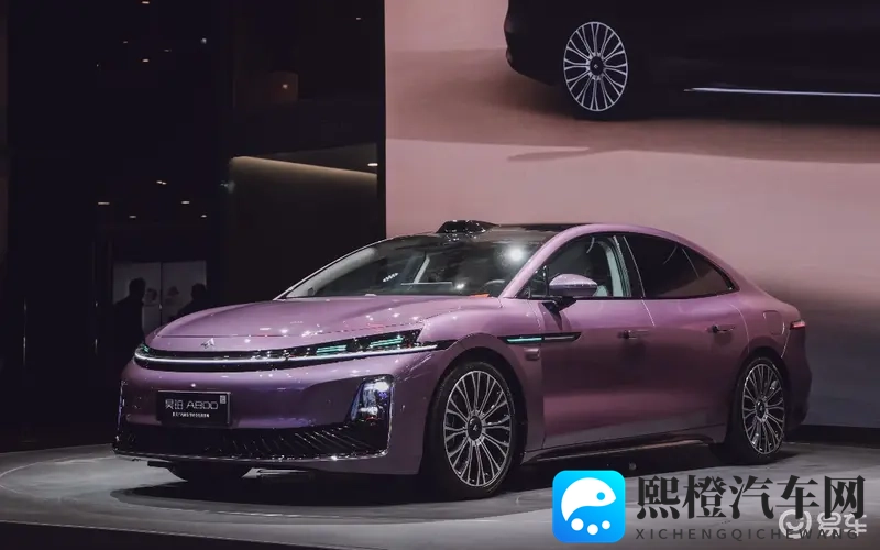 广汽昊铂A800亮相2025广州车展,并发布内饰-1