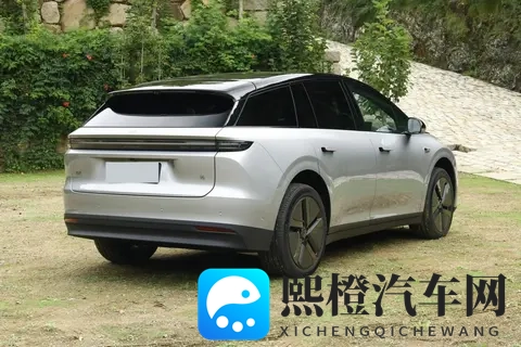 比Model Y更懂家用?理想i6配800V、送双腔空悬,舒适配置拉满-3