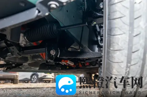 怪不得受欢迎,五菱宏光MINI EV稳坐销冠位置,直接入手顶配没商量-1