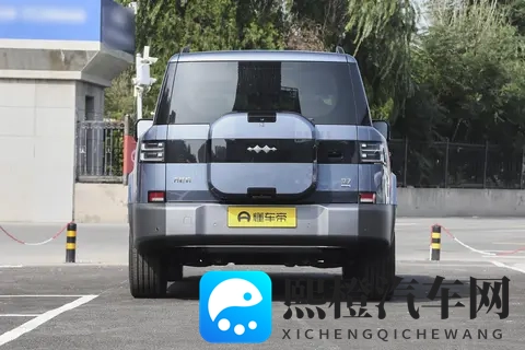 比亚迪又上新车!不到18万起,全家出游轻松搞定,家用真香-3