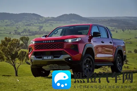 第九代丰田Hilux亮相：内饰看齐兰德酷路泽，首次推出纯电版-2