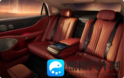 岚图10月交付稳增，双旗舰车型布局高端新能源市场-3