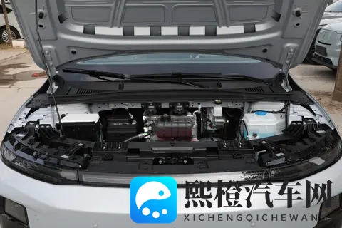 家庭选电车不纠结，10 万级零跑 B01 实用又靠谱！-1