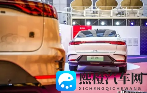 比亚迪豁出去了!C级车跌至1058万,续航1354km,奥迪A6L不香了-3