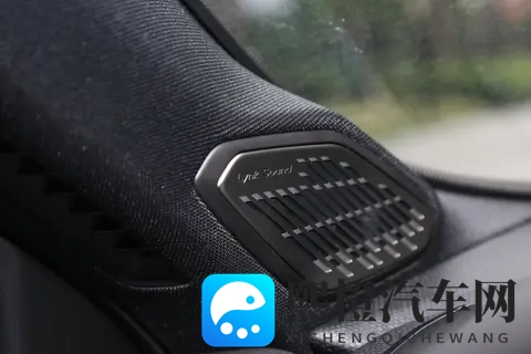 10万级的西装暴徒：15T_20T动力可选！领克03这次玩真的！-3