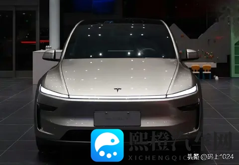 特斯拉Model Y L放电电源上线!599元解锁2200W户外供电-2