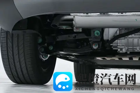 方程豹钛7 Ultra深度体验：20万级家用SUV，买得“钛”对了！-1