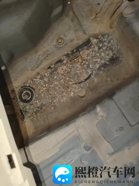 17年汉兰达7座，10万多拿下，家用代步超值选-1