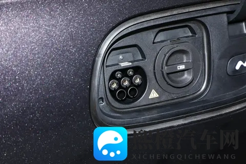 乐道L90 2025款 七座版Ultra：家用纯电SUV的高性价比之选-2