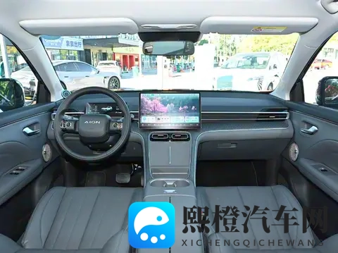 埃安AION i60预售1198万起 前排可放平+车外投影仪 续航210km-3