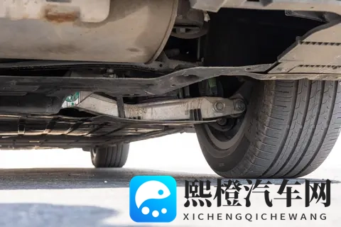 11 月购车别错过！星纪元 ES 优惠升级双在线，新能源轿车优选了解下-1