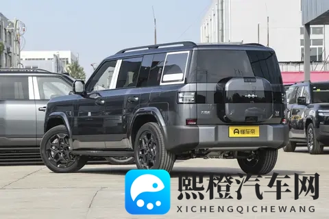 选车时总有人在喜欢和实用之间反复拉扯,方程豹钛7能行吗?-3