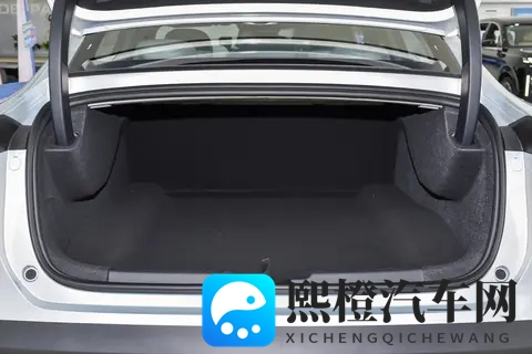 开过深蓝L06之后,我劝你别光看配置表,很多地方都挺香-2