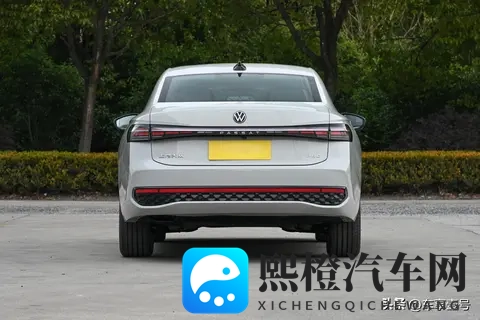 帕萨特B9和迈腾怎么选？哪款更值得入手？-1