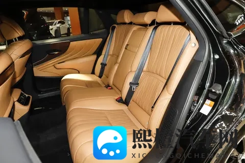 2024款雷克萨斯LS 500h三版本怎么选?155万差价看配置-2