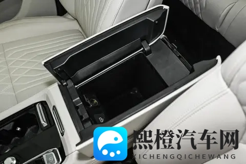 2026 款领克 09 四驱探索版:大五座空间、全时四驱,性价比拉满-3