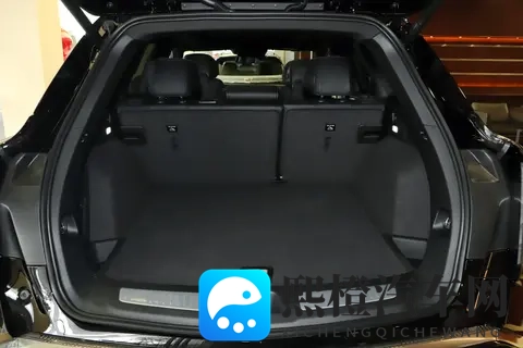 凯迪拉克XT5:33寸大屏与蜂鸟底盘,能否撼动豪华SUV市场?-1